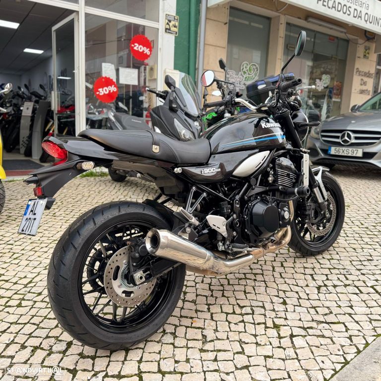 Kawasaki Z 900 RS - 15