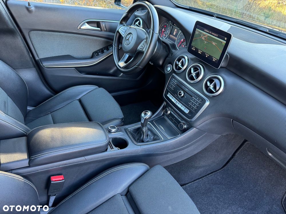 Mercedes-Benz Klasa A 180 BlueEFFICIENCY Edition Style - 15