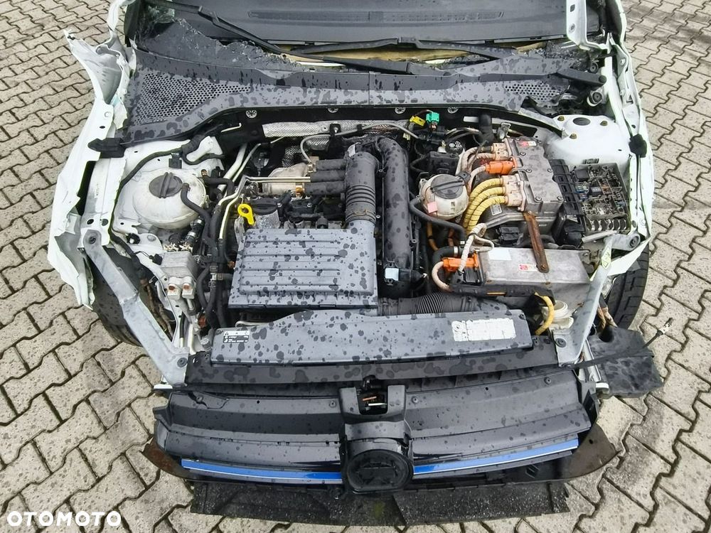 Volkswagen Golf - 14