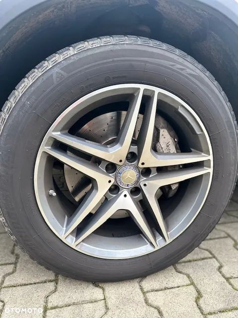 Mercedes-Benz GLC - 12