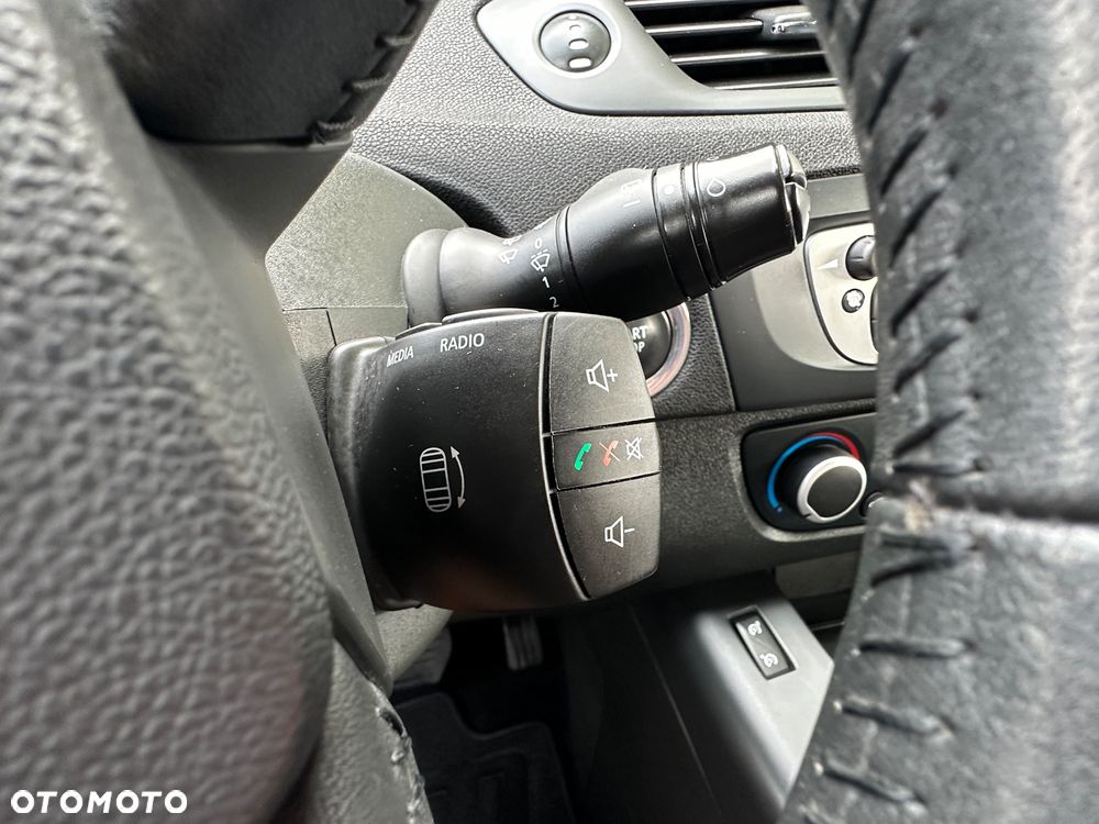 Renault Scenic 1.6 16V 110 TomTom Edition - 23