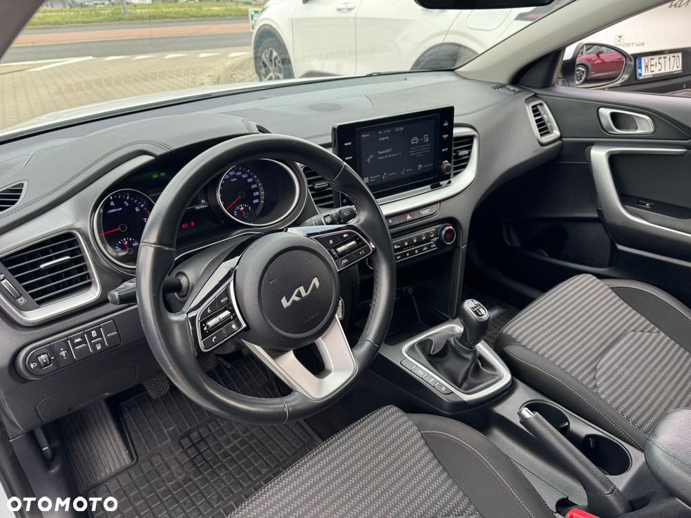 Kia Ceed 1.5 T-GDI M - 9