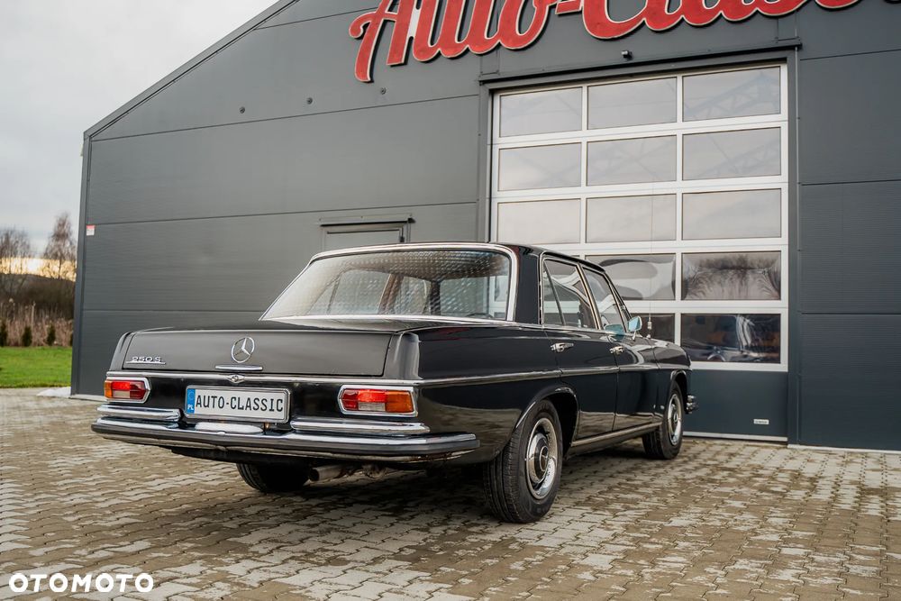 Mercedes-Benz 280 - 6