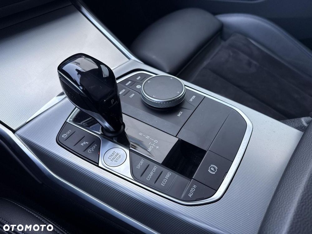 BMW Seria 3 - 16