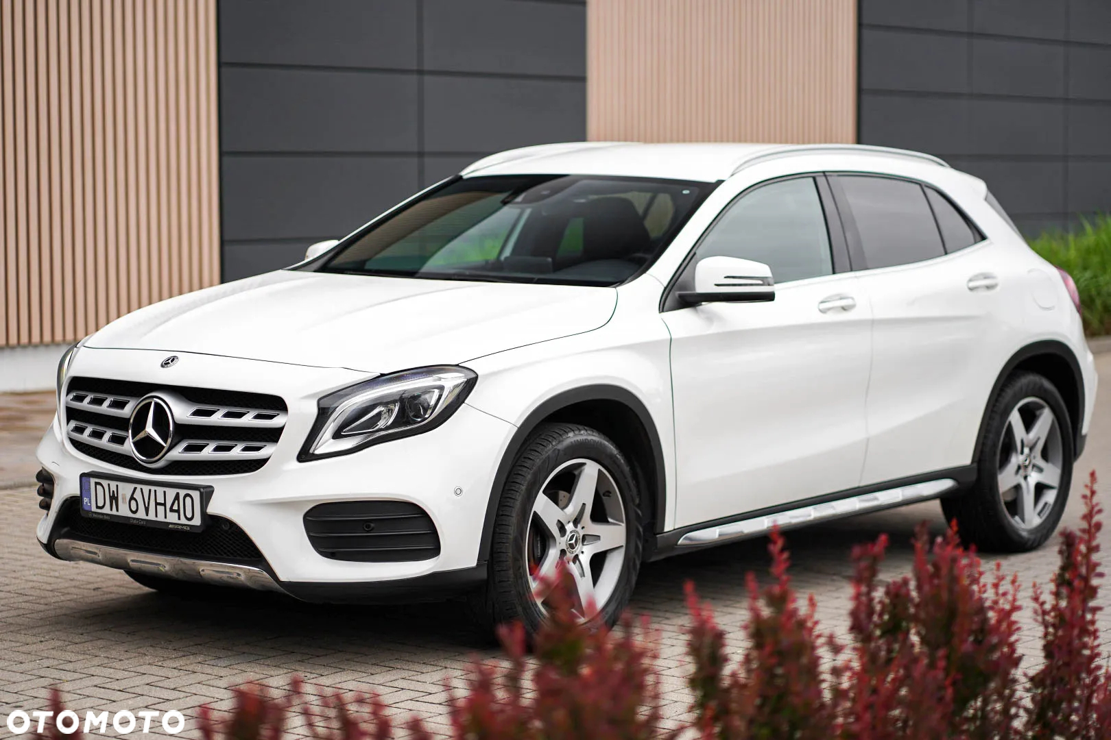 Mercedes-Benz GLA 200 7G-DCT AMG Line - 14