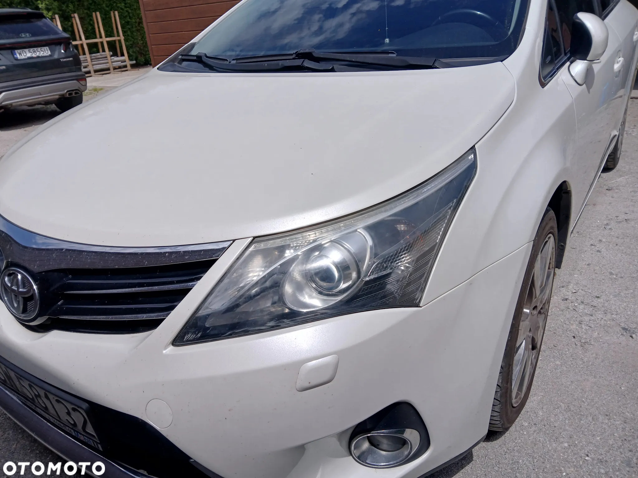 Toyota Avensis 2.0 D-4D Premium - 2