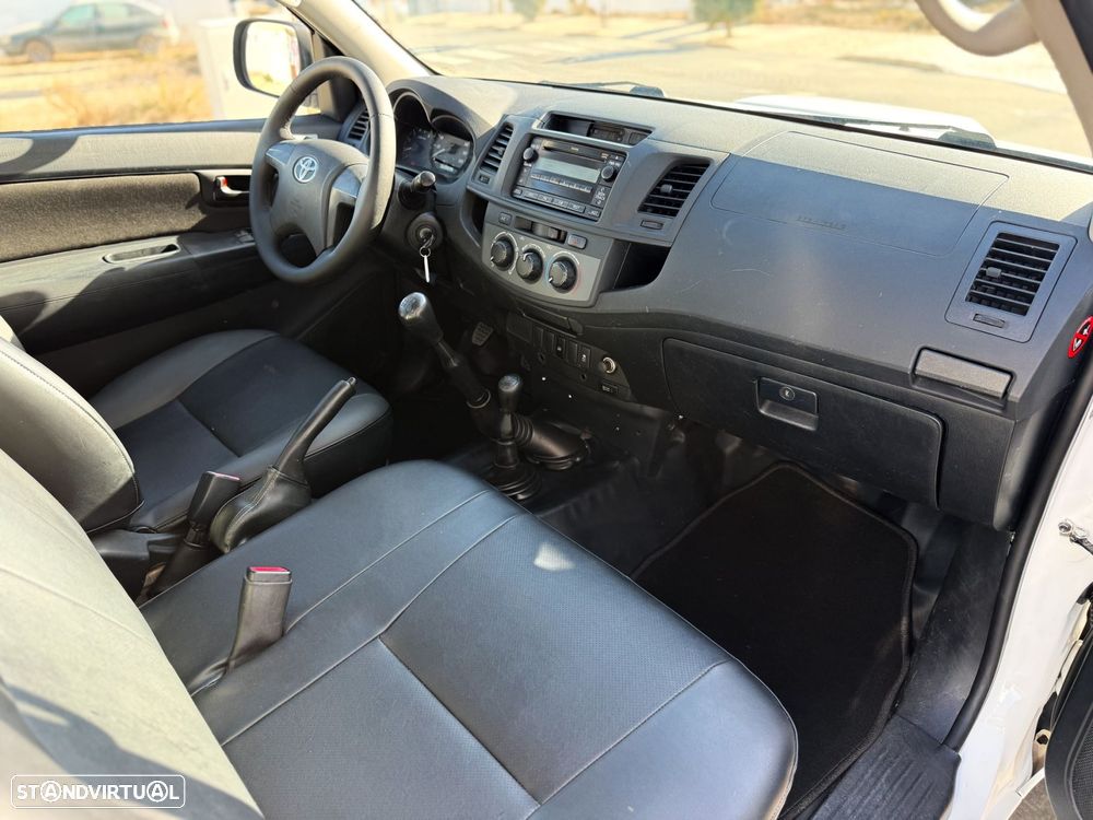 Toyota Hilux 2.5 D-4D 4WD CE - 29