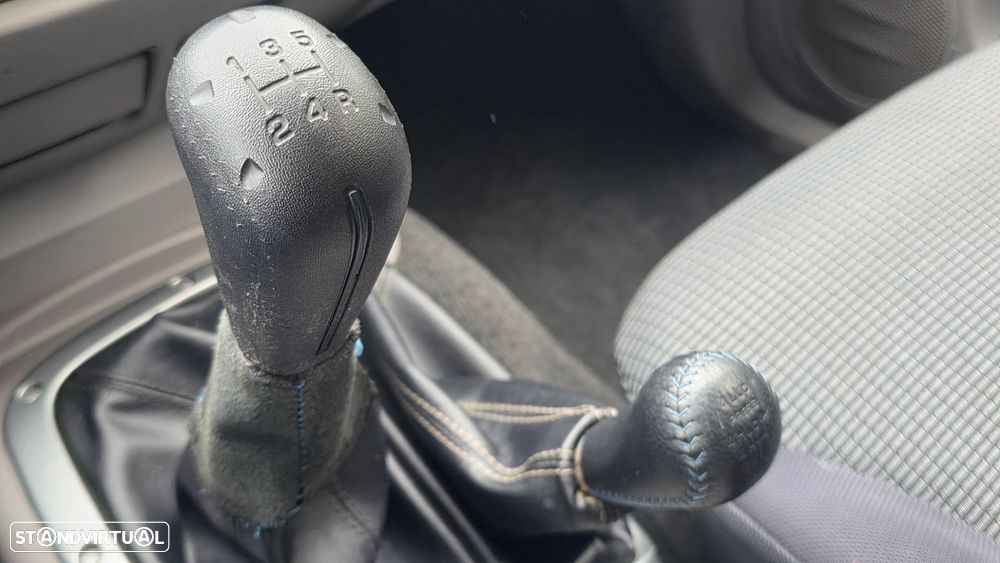 Mitsubishi L200 2.5 DI-D CD Intense JLL/MASC - 21