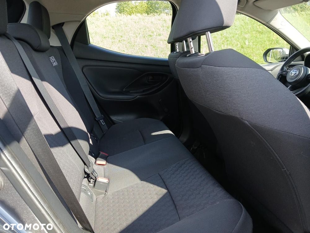 Toyota Yaris Hybrid 1.5 Comfort - 17