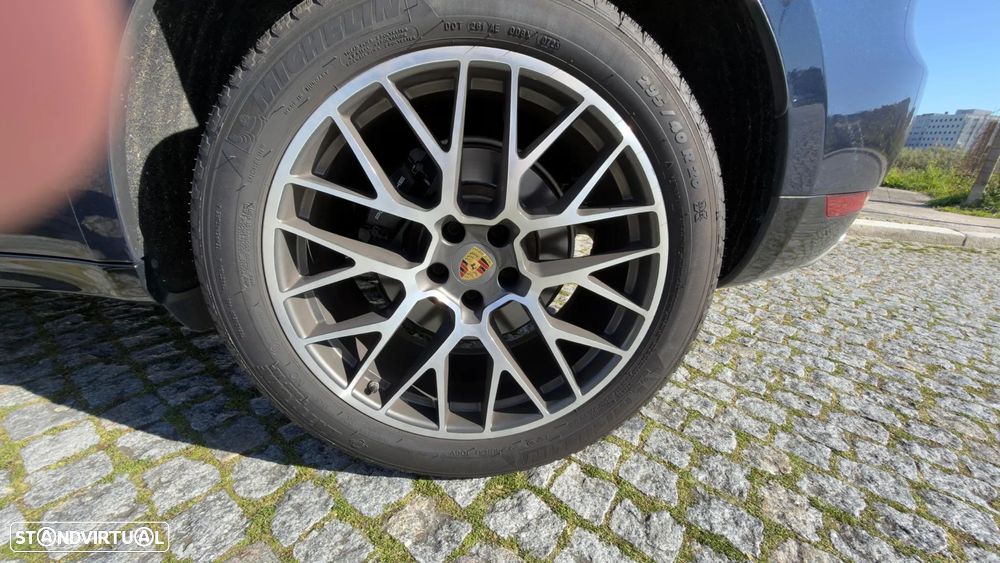 Porsche Macan Standard - 12