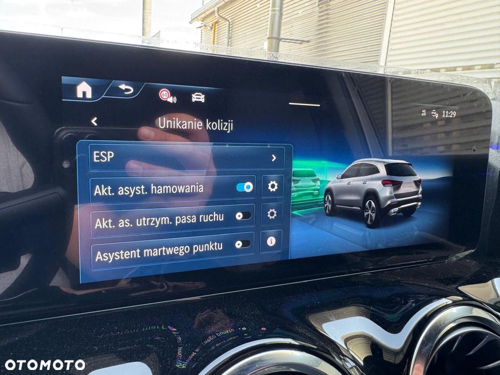 Mercedes-Benz GLA 200 Business Edition - 33