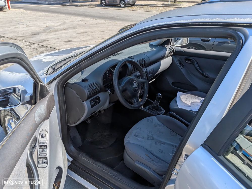 SEAT Leon 1.6 Signo - 4