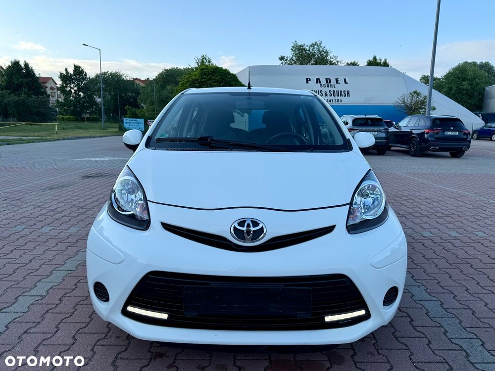 Toyota Aygo 1.0 VVT-i Sol EU5 MM - 13