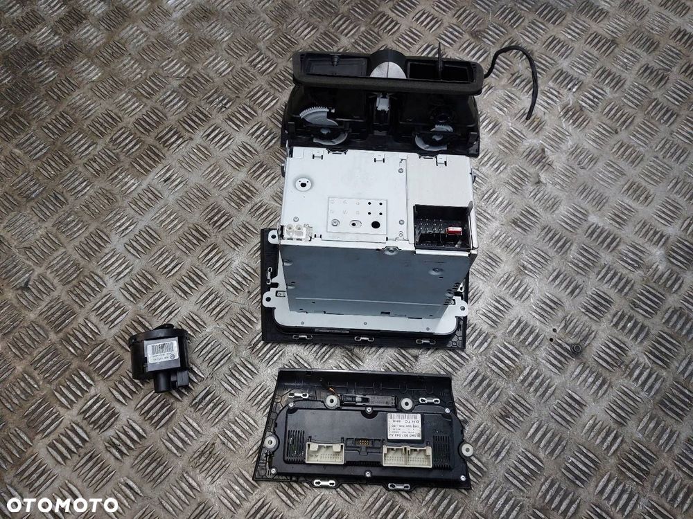RADIO ODTWARZACZ + PANEL NAWIEWU RAMKA GOLF VI 5K0907044AJ 1K0035186AA - 7
