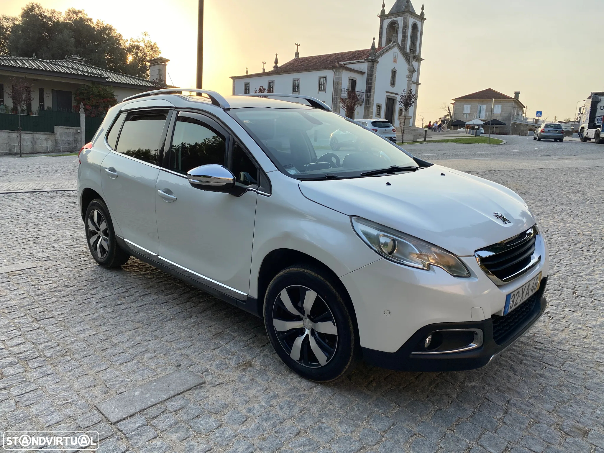 Peugeot 2008 1.6 e-HDi Allure 2-Tronic - 2