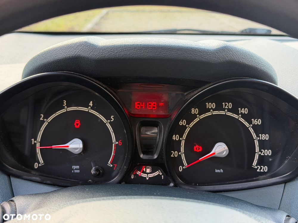 Ford Fiesta 1.25 FX Silver - 31