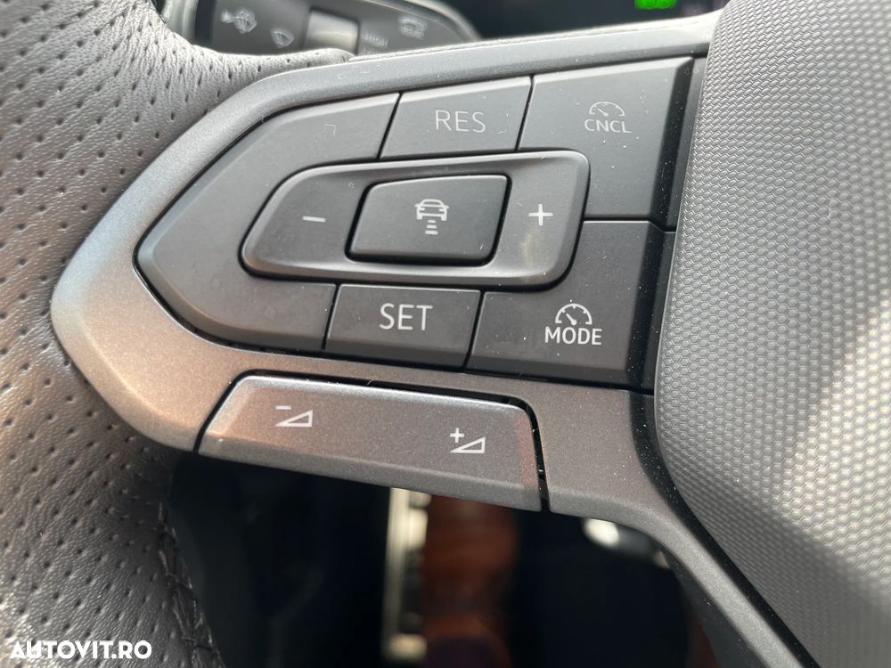 Volkswagen T-Roc 1.5 eTSI 150 CP DSG MHEV R-Line - 26