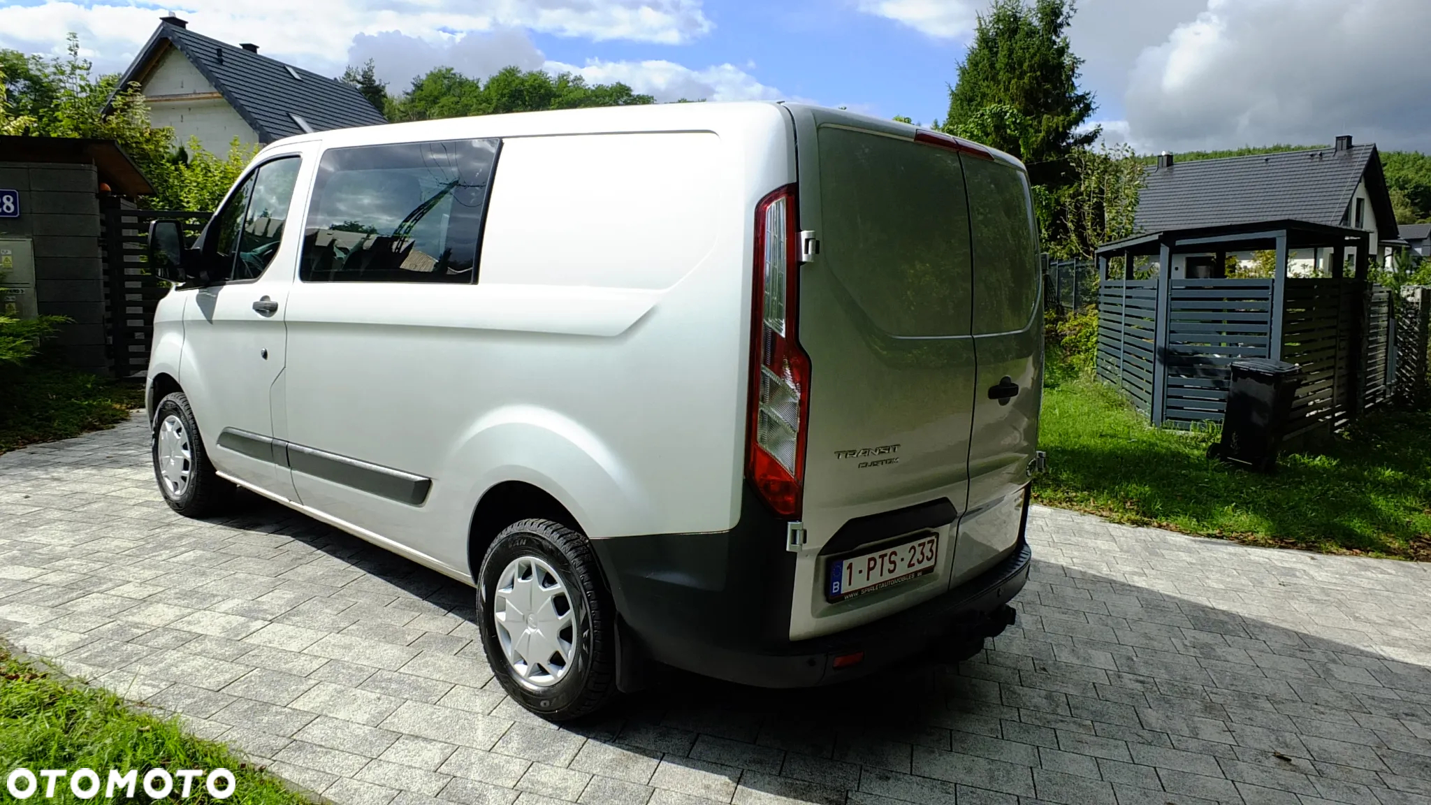 Ford CUSTOM - 10