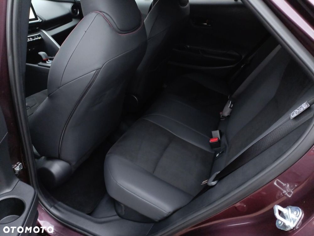 Toyota C-HR - 11