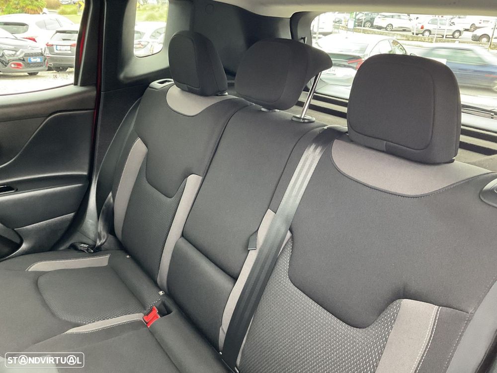 Jeep Renegade 1.0 T Night Eagle - 46