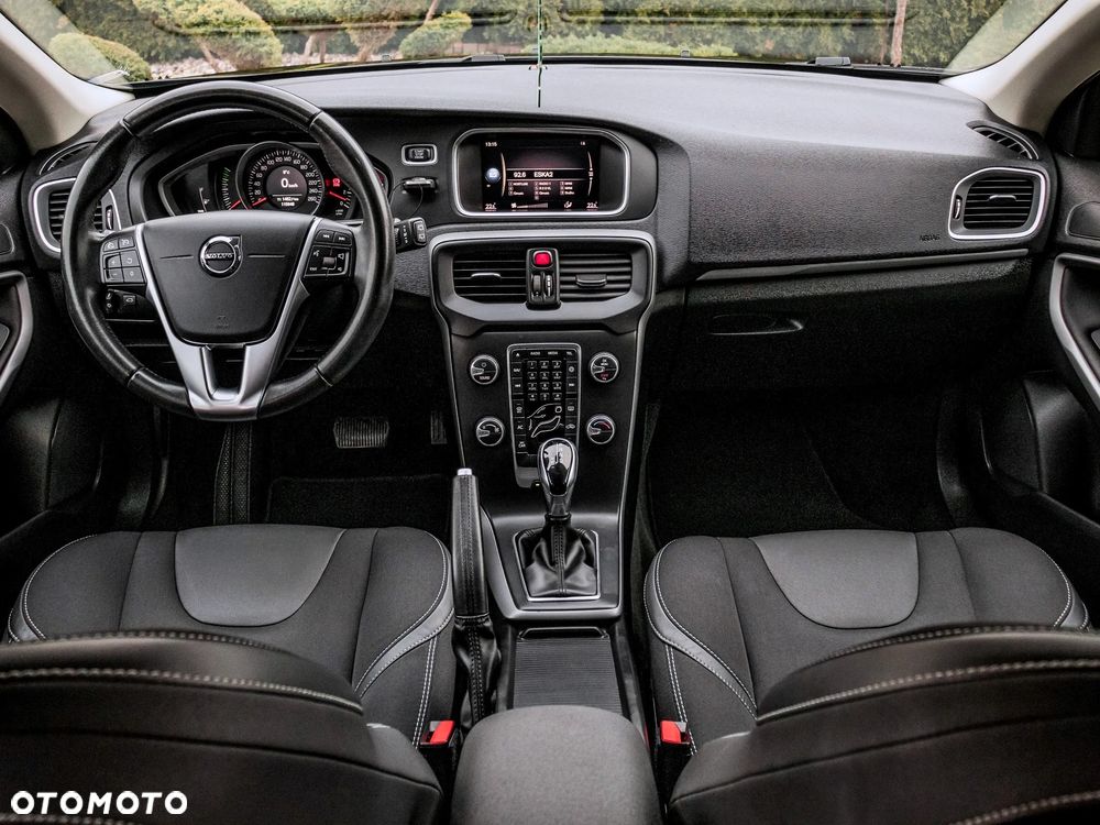 Volvo V40 D2 Drive-E R-Design Momentum - 20