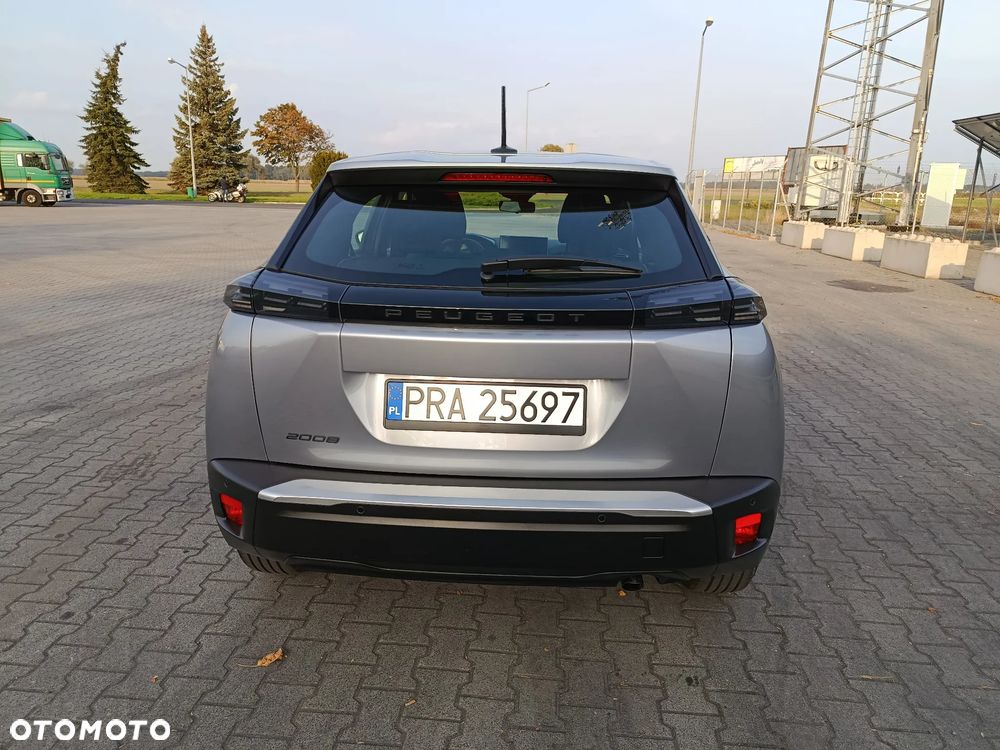 Peugeot 2008 - 8