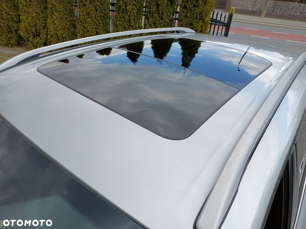 Ford Kuga 2.0 TDCi 2x4 Titanium - 13