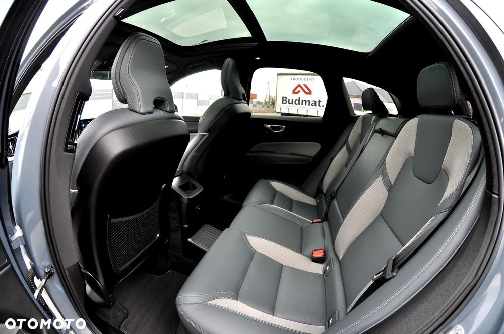 Volvo XC 60 T6 AWD Recharge Geartronic RDesign - 28