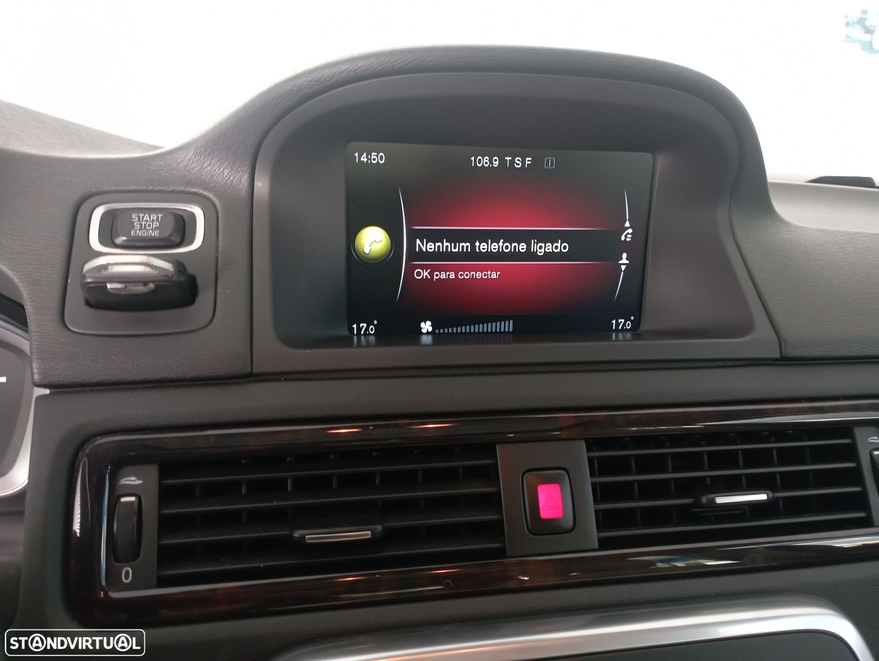 Volvo XC 70 2.0 D4 Momentum Geartronic - 38