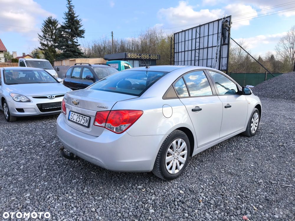 Chevrolet Cruze 1.6 LS - 8