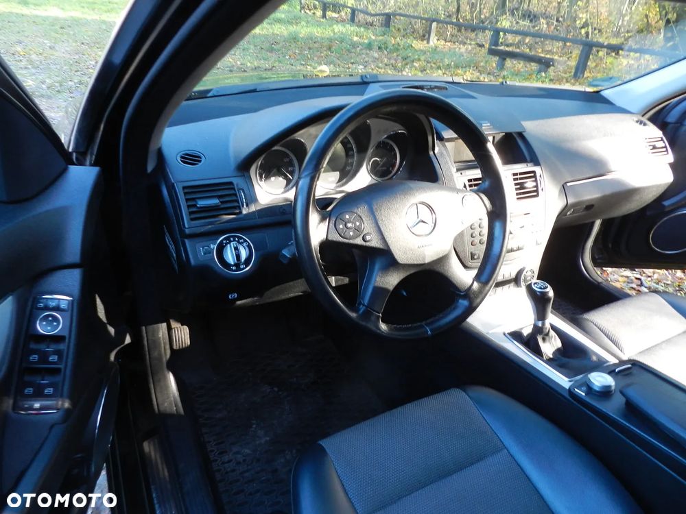 Mercedes-Benz Klasa C 180 Kompressor - 15