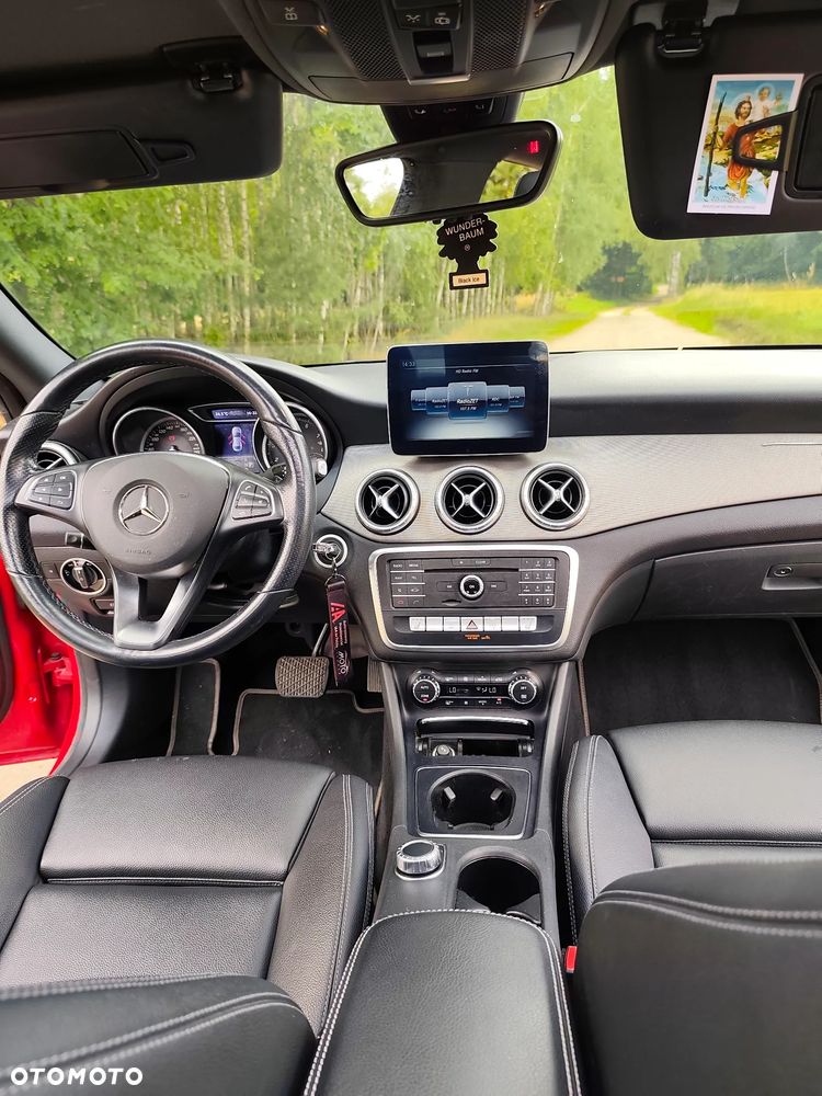 Mercedes-Benz 280 4Matic 7G-TRONIC - 14