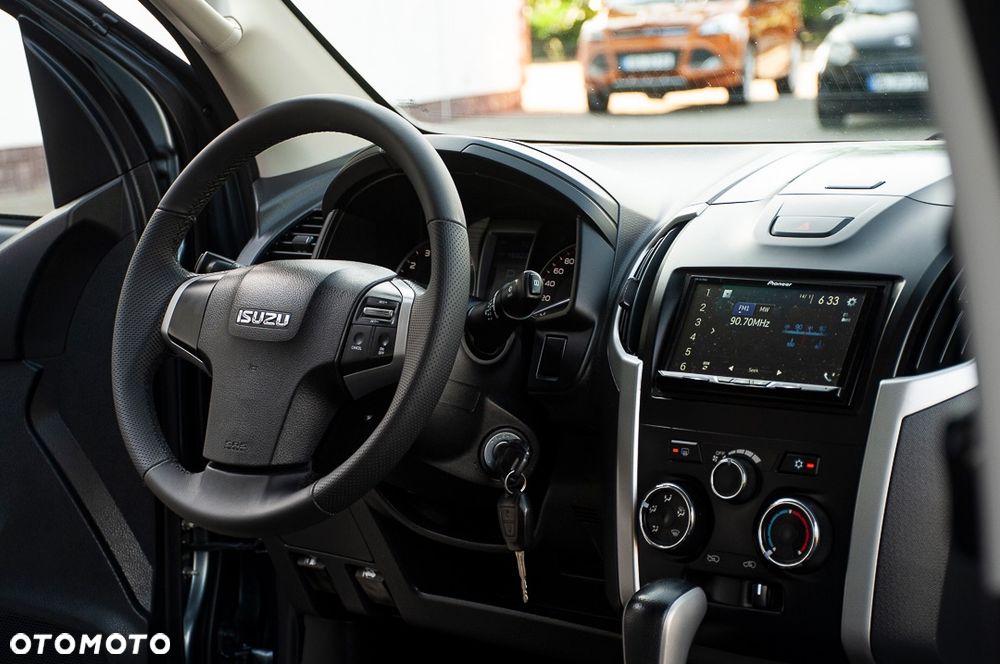 Isuzu D-Max 2.5 EC LS+ - 13