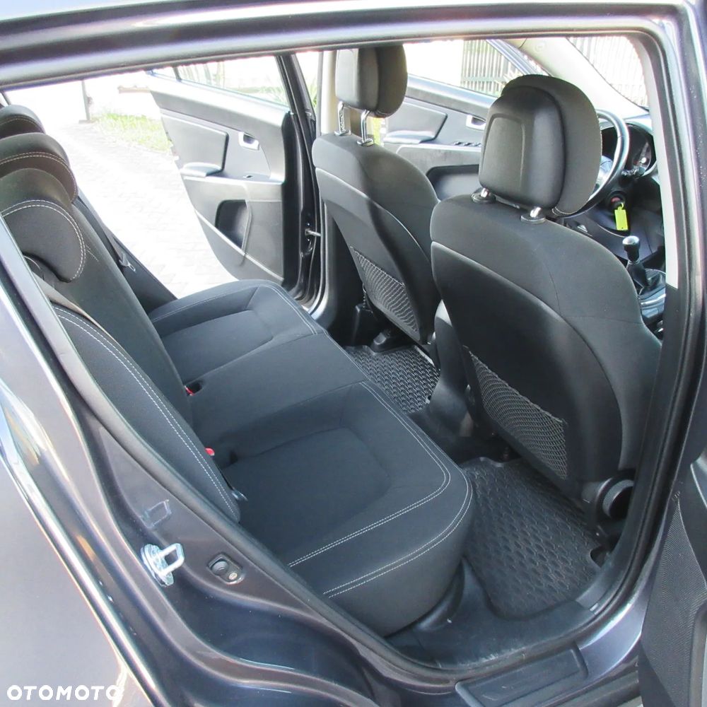 Kia Sportage 2.0 L 2WD - 27