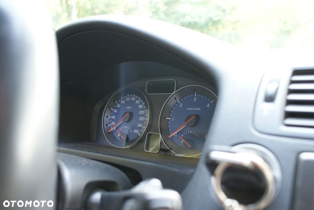 Volvo V50 2.0D R-Design Momentum - 30