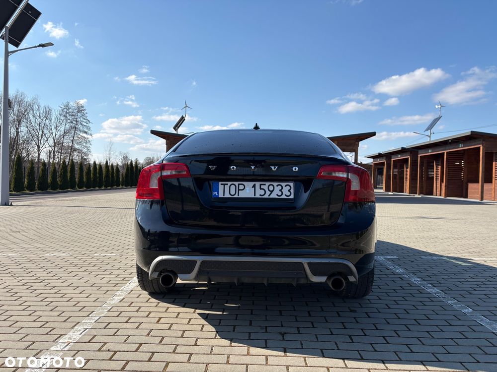Volvo S60 D3 Geartronic R-Design - 2