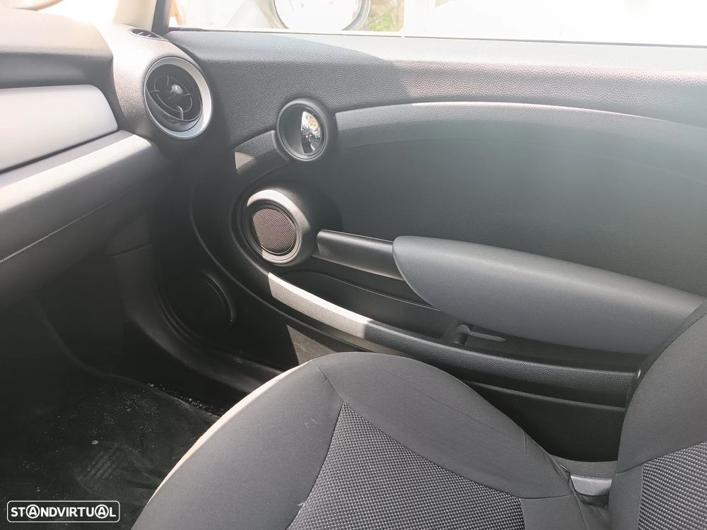 MINI Clubman One D - 8