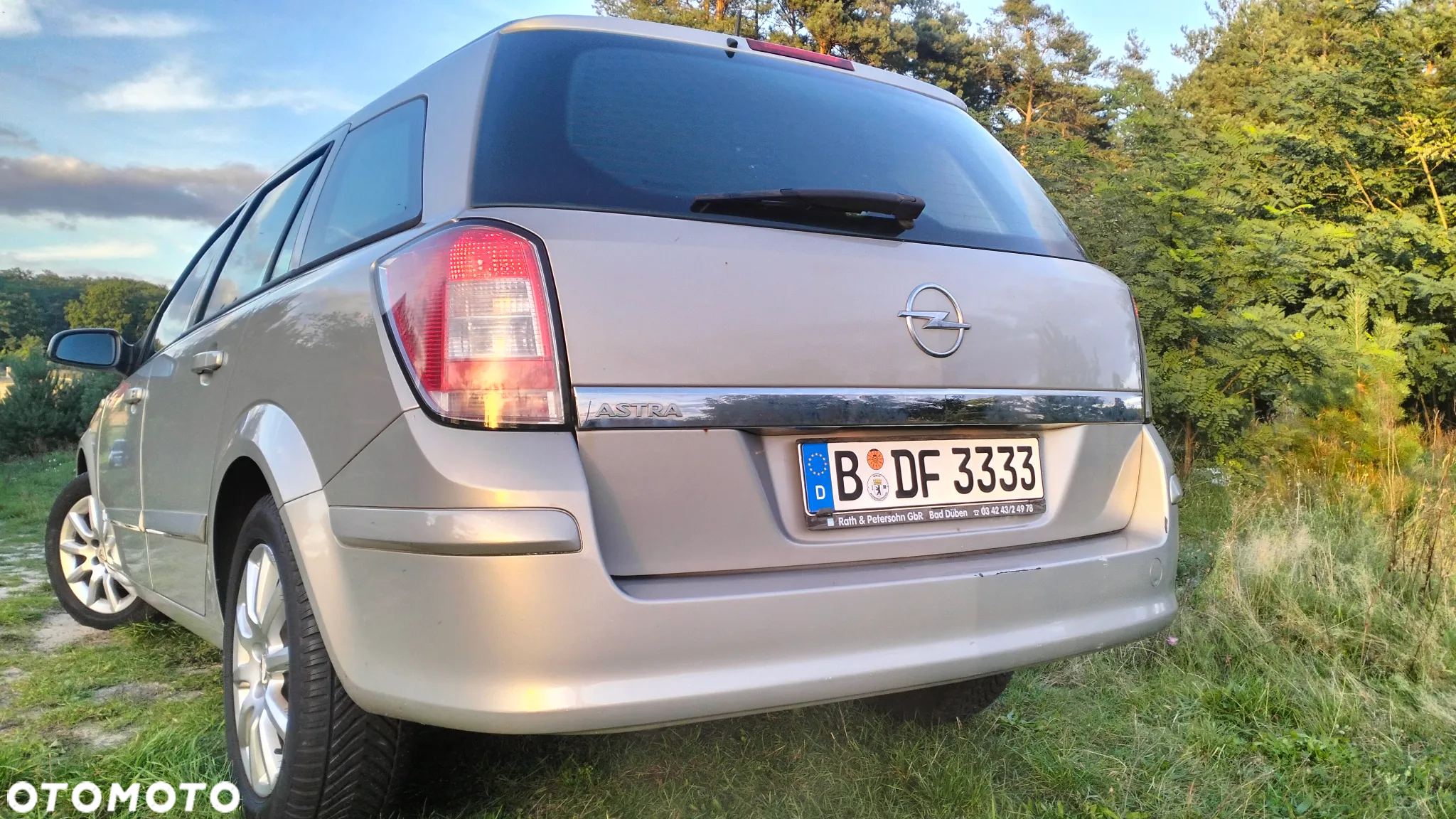 Opel Astra 1.6 Caravan Cosmo - 19