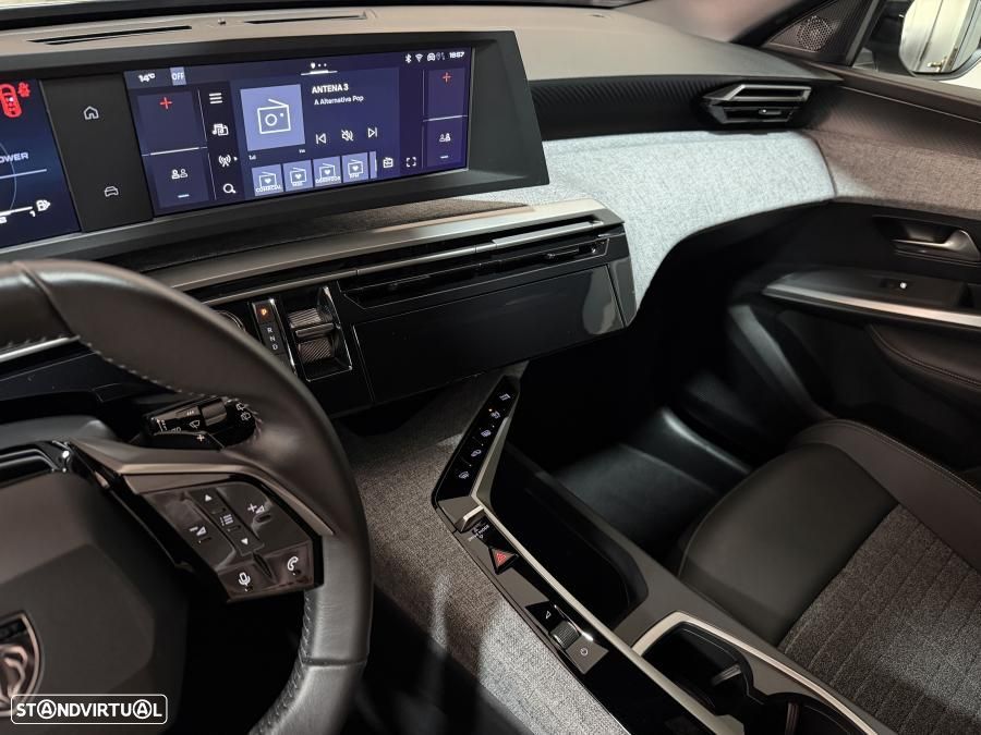 Peugeot 5008 1.2 Hybrid Allure Pack e-DCS6 - 14