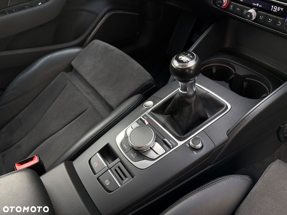 Audi A3 Sportback 2.0 TDI quattro Ambition - 23