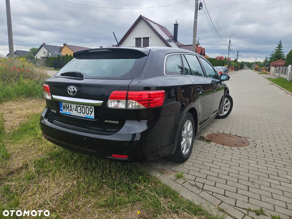 Toyota Avensis 2.0 D-4D Active - 6