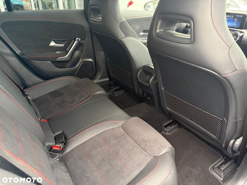 Mercedes-Benz CLA 200 mHEV AMG Line 7G-DCT - 20