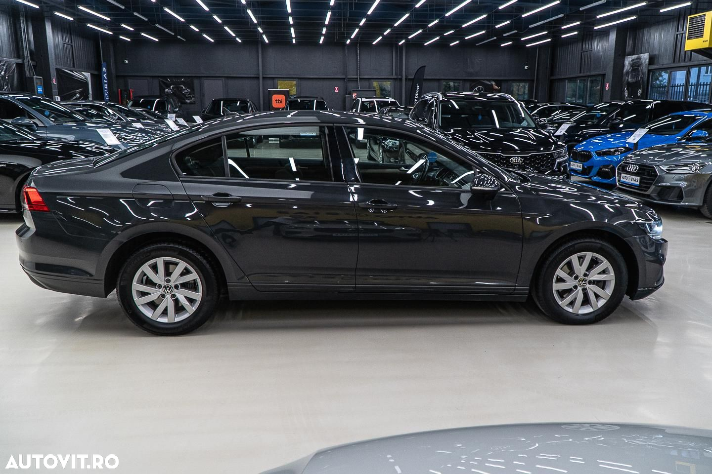 Volkswagen Passat 2.0 TDI DSG Comfortline - 20