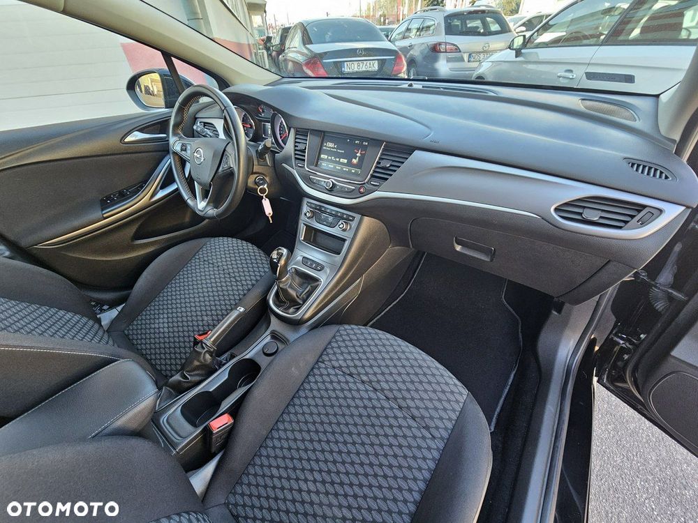 Opel Astra 1.4 T Enjoy S&S - 20