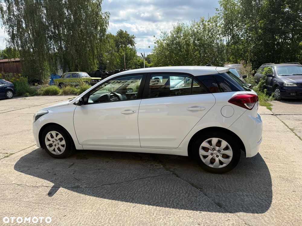 Hyundai i20 1.1 CRDi BlueDrive Comfort - 21