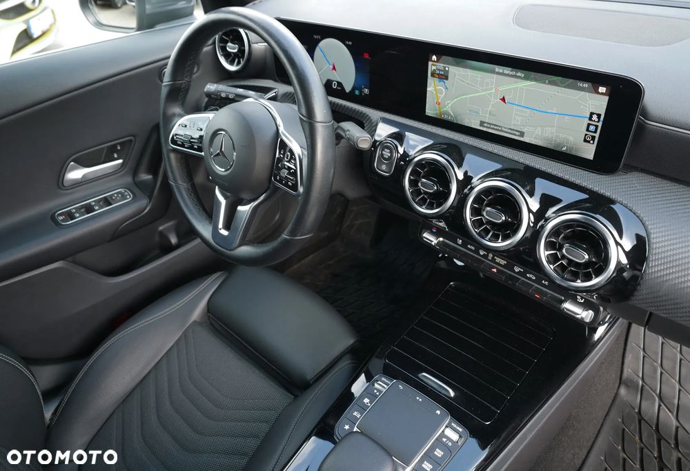 Mercedes-Benz CLA 200 7G-DCT Progressive Line Advanced - 20