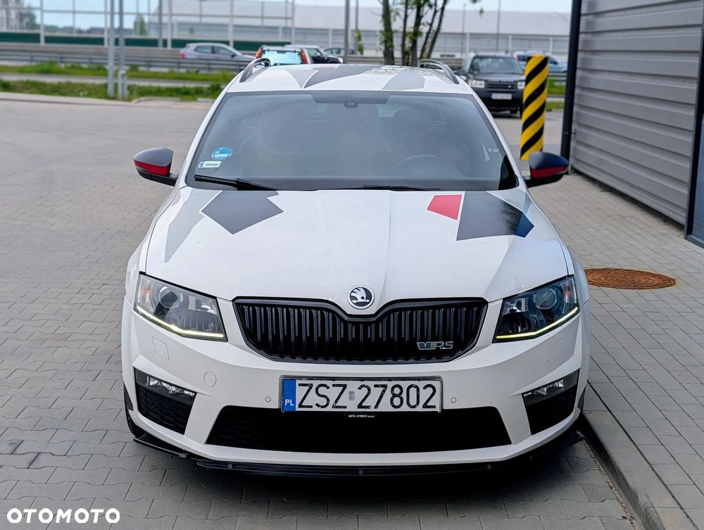 Skoda Octavia 2.0 TDI DSG RS - 11