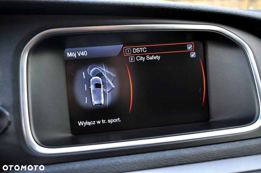 Volvo V40 D2 Momentum - 32