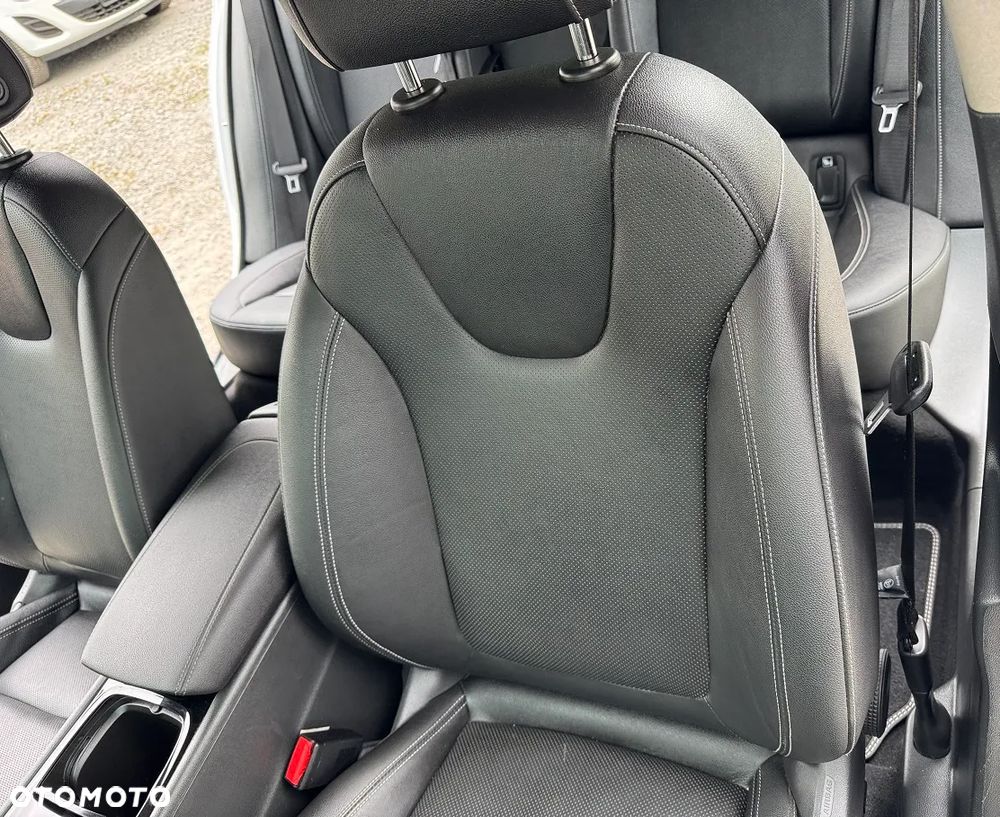 Opel Insignia - 23