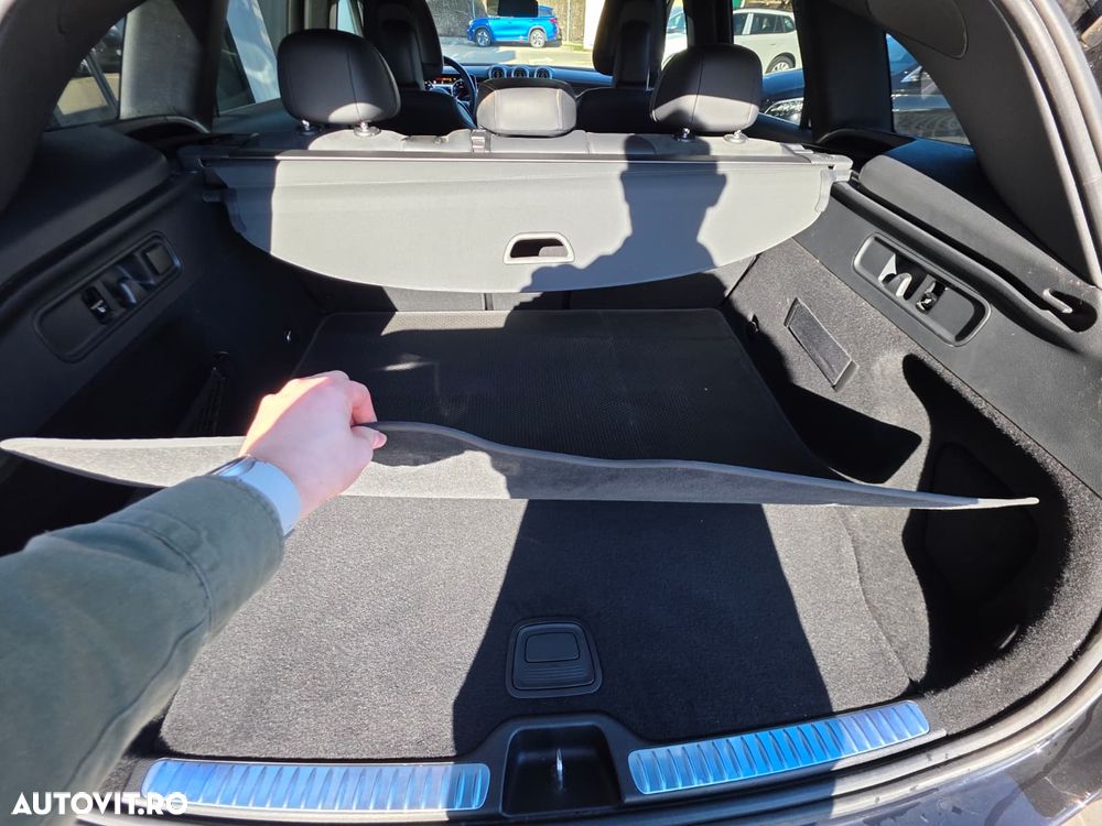 Mercedes-Benz GLC 300 4Matic 9G-TRONIC AMG Line Advanced - 33